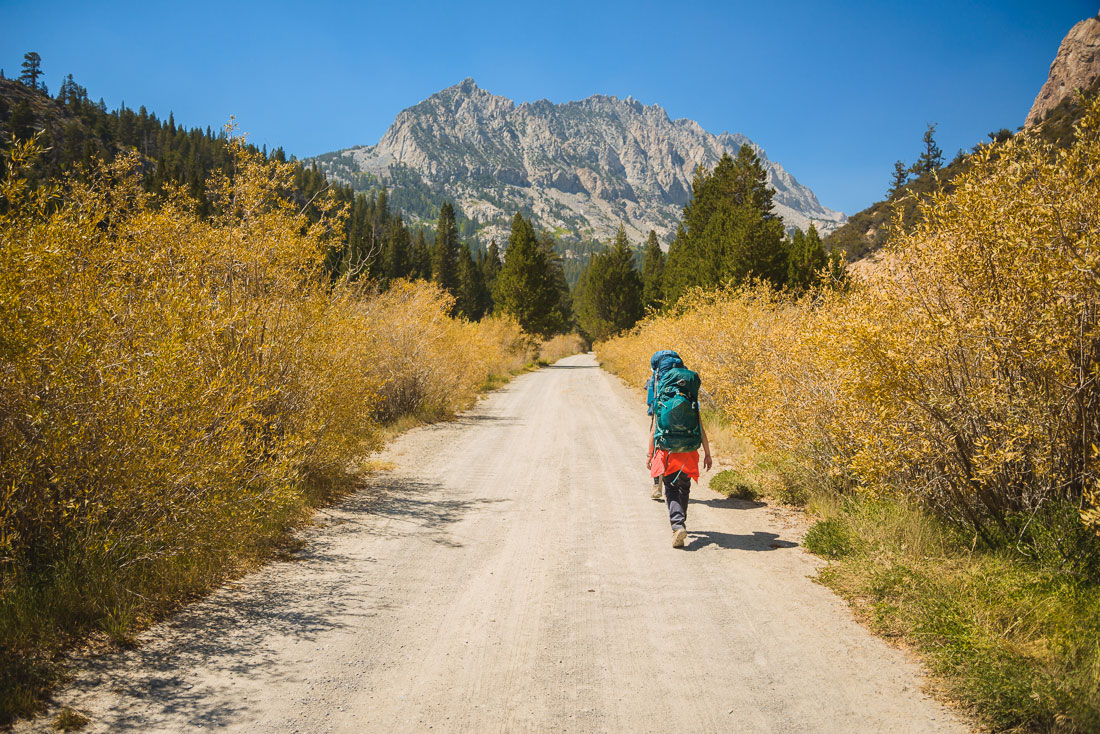 backpackers on Piute Pass 